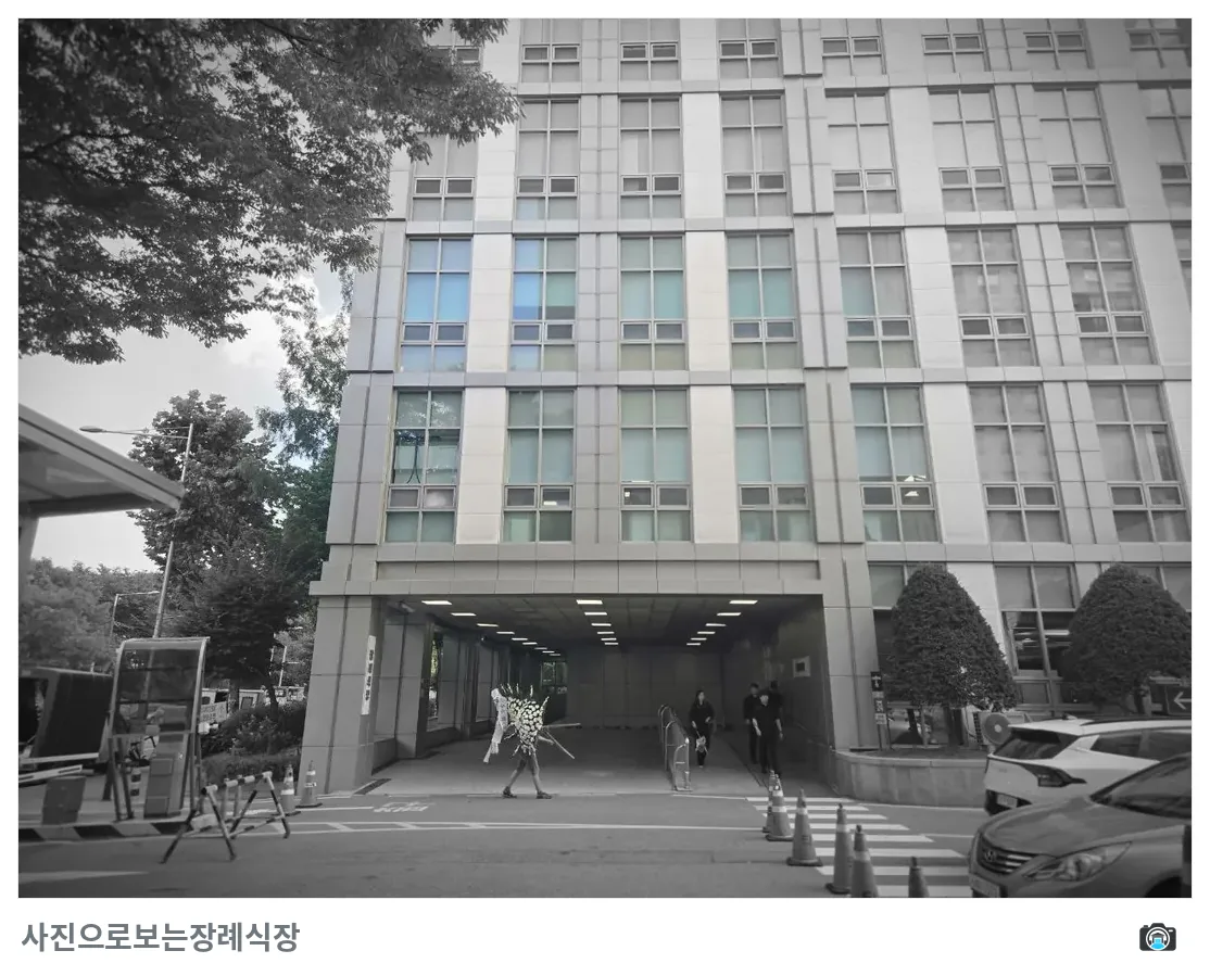 이대목동장례식장, 사진 2/3, 입구·주차 공간·진입로